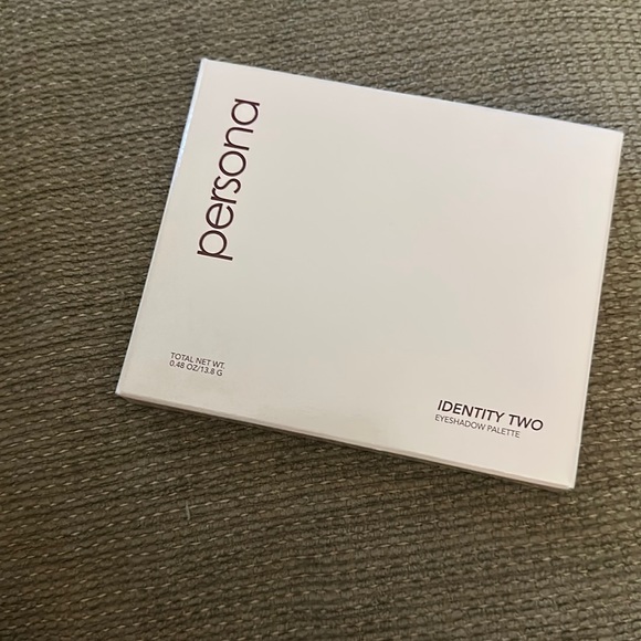 Persona identity two eyeshadow palette - Picture 1 of 4